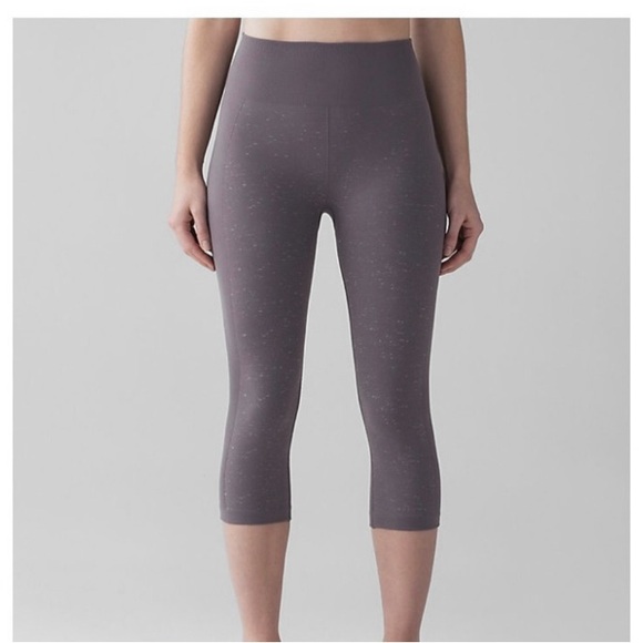 NWOT Lululemon | Free to Flow - Picture 1 of 2